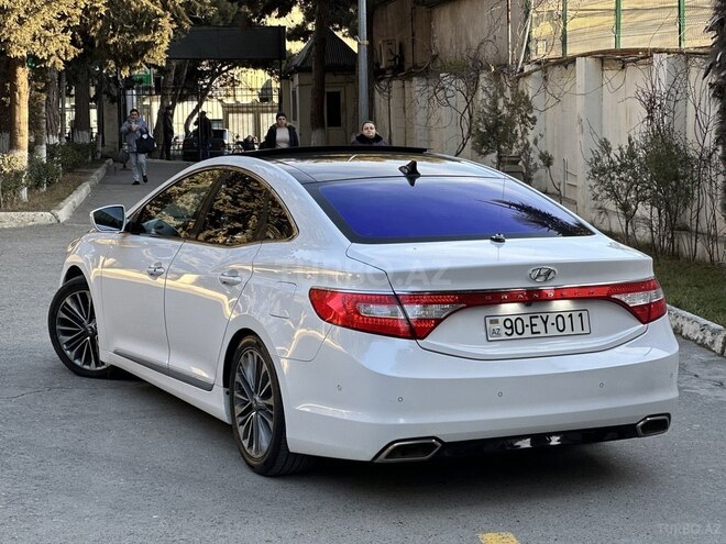 Hyundai Grandeur 2015, 204,515 km - 2.2 л - Bakı