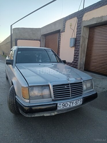 Mercedes E 200 1993, 333,000 km - 2.0 l - Bakı