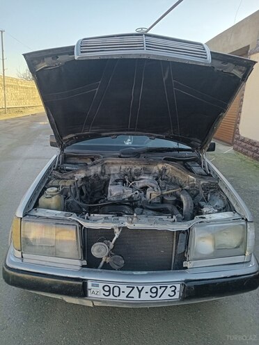 Mercedes E 200 1993, 333,000 km - 2.0 l - Bakı