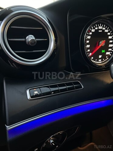 Mercedes E 220 2018, 135,000 km - 2.0 l - Bakı