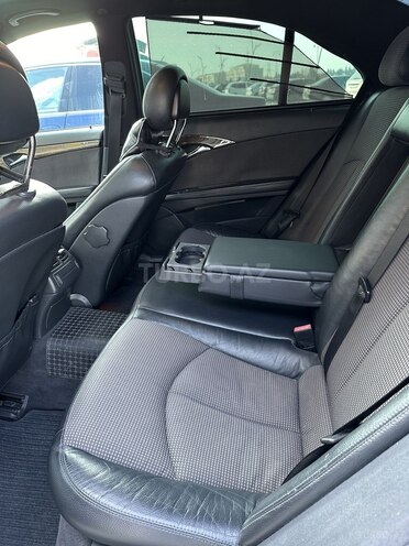 Mercedes E 240 2002, 310,260 km - 2.4 l - Bakı