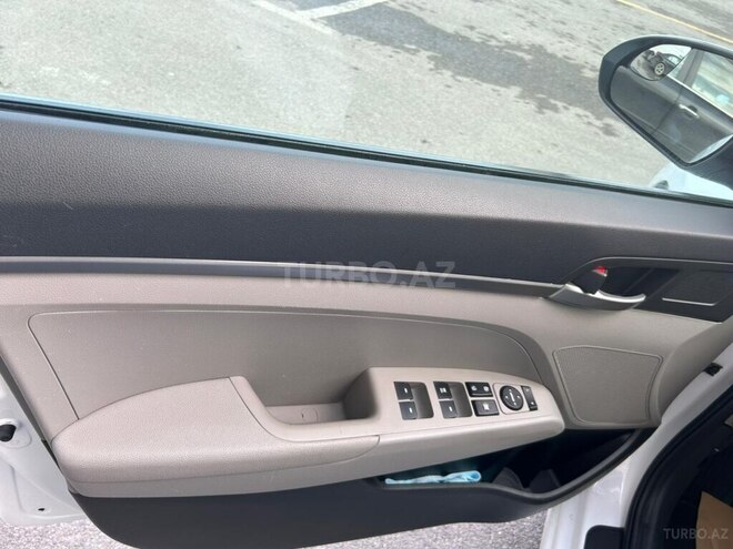 Hyundai Elantra 2017, 95,000 km - 2.0 l - Bakı