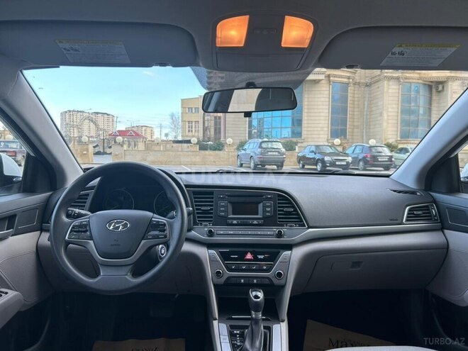 Hyundai Elantra 2017, 95,000 km - 2.0 l - Bakı