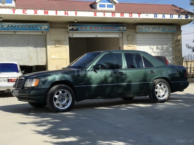 Mercedes E 300 1993, 124,000 km - 3.0 l - Sabirabad