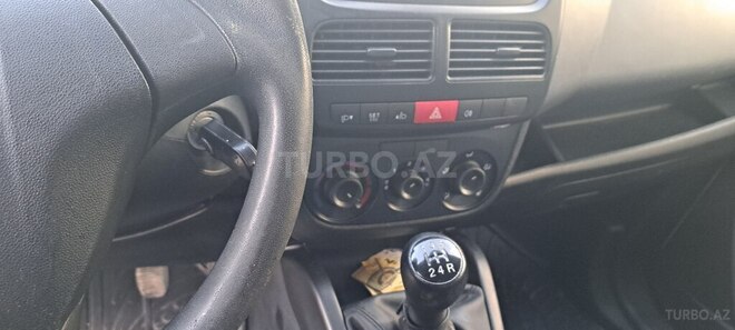 Fiat Doblo 2011, 135,000 km - 1.3 l - Sumqayıt