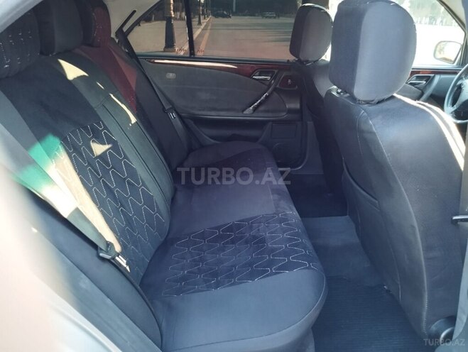 Mercedes E 220 2001, 371,000 km - 2.2 l - Neftçala
