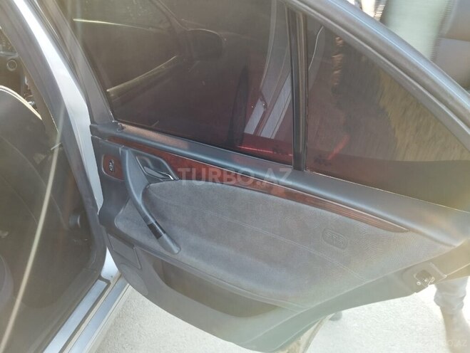 Mercedes E 220 2001, 371,000 km - 2.2 l - Neftçala