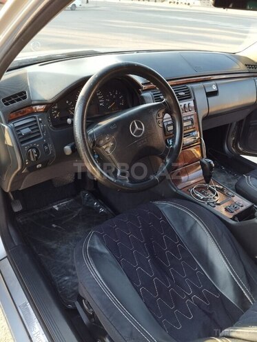 Mercedes E 220 2001, 371,000 km - 2.2 l - Neftçala