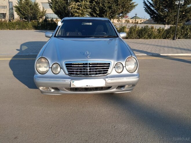 Mercedes E 220 2001, 371,000 km - 2.2 l - Neftçala