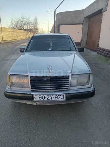Mercedes E 200 1993, 300,000 km - 2.0 l - Bakı