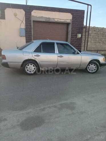 Mercedes E 200 1993, 300,000 km - 2.0 l - Bakı
