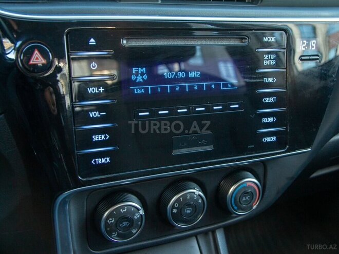 Toyota Corolla 2018, 95,000 km - 1.6 л - Bakı