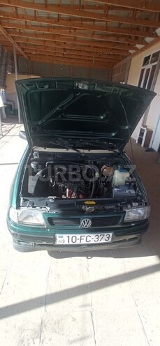 Volkswagen Polo 1995, 299,000 km - 1.6 л - Şamaxı