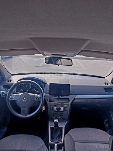 Opel Astra 2006, 329,000 km - 1.4 л - Bakı