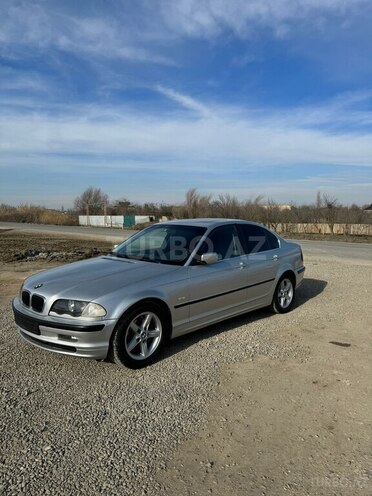 BMW 320 1999, 200,000 km - 2.0 l - Salyan