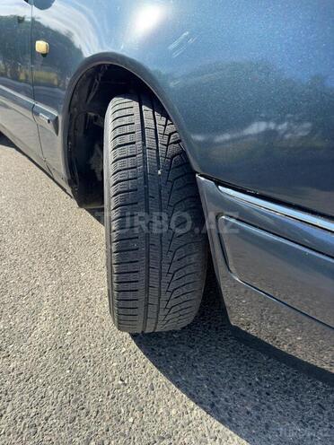 Mercedes E 230 1996, 342,263 km - 2.3 l - Bakı