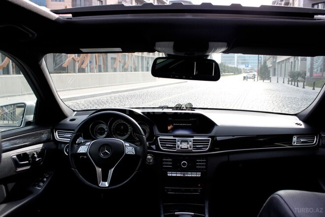 Mercedes E 220 2015, 234,000 km - 2.2 l - Bakı