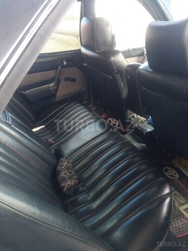 Mercedes 190 1991, 280,000 km - 2.0 l - Qazax