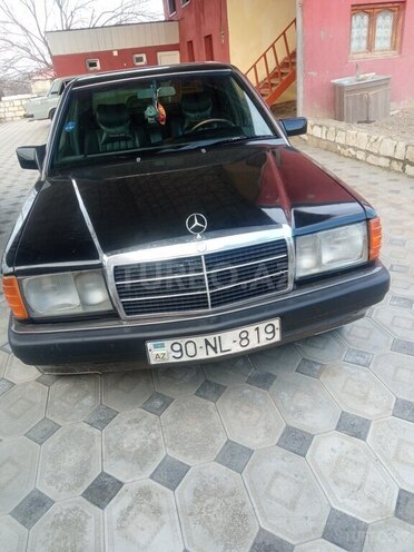 Mercedes 190 1991, 280,000 km - 2.0 l - Qazax