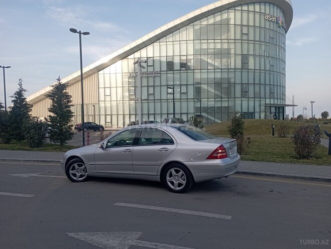 Mercedes C 200 2001, 261,200 km - 2.0 л - Sumqayıt