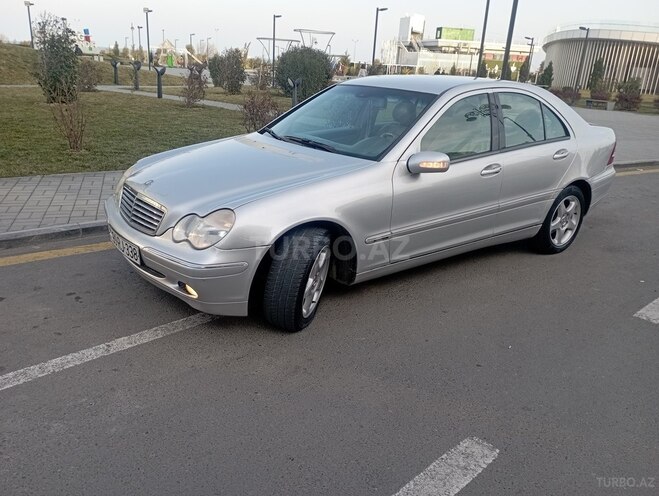 Mercedes C 200 2001, 261,200 km - 2.0 л - Sumqayıt
