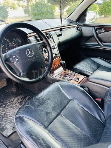 Mercedes E 240 1999, 321,000 km - 2.4 l - Xaçmaz