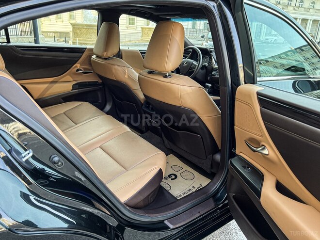 Lexus ES 300h 2021, 45,000 km - 2.5 l - Bakı