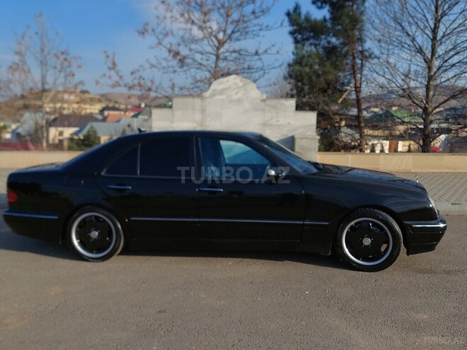 Mercedes E 240 2000, 350,000 km - 2.6 l - Göygöl