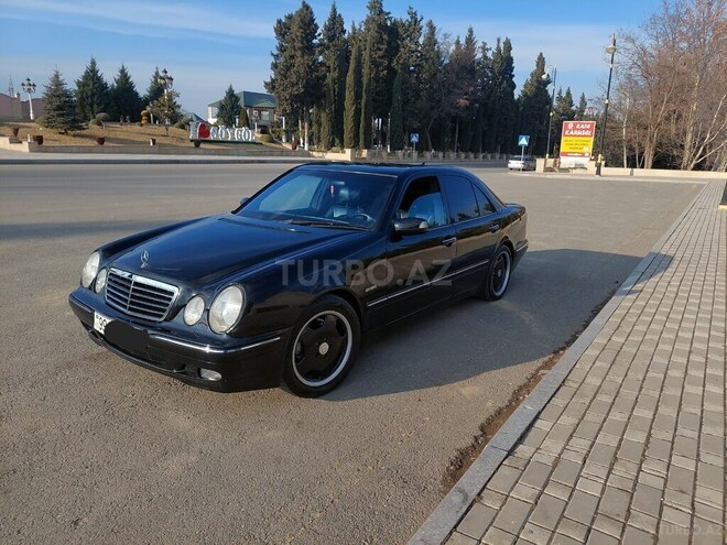 Mercedes E 240 2000, 350,000 km - 2.6 l - Göygöl