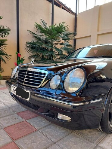 Mercedes E 240 2000, 350,000 km - 2.6 l - Göygöl