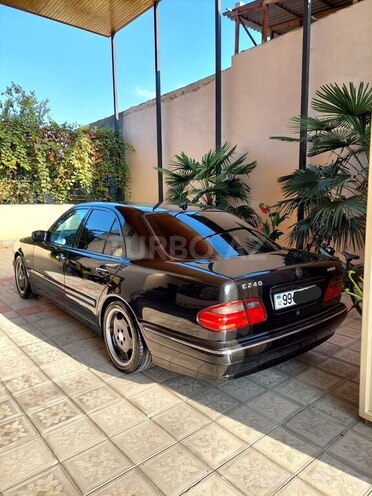 Mercedes E 240 2000, 350,000 km - 2.6 l - Göygöl