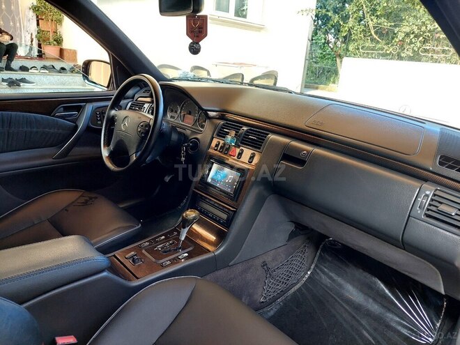 Mercedes E 240 2000, 350,000 km - 2.6 l - Göygöl