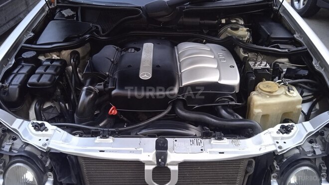 Mercedes E 220 2000, 368,100 km - 2.2 l - Bakı