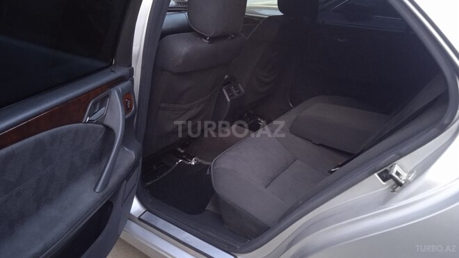 Mercedes E 220 2000, 368,100 km - 2.2 l - Bakı
