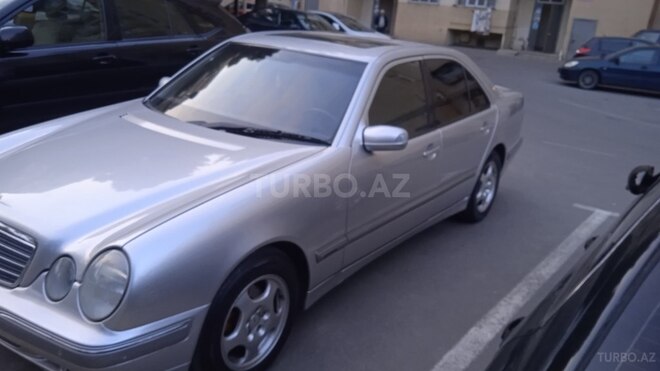 Mercedes E 220 2000, 368,100 km - 2.2 l - Bakı