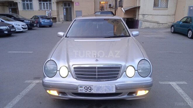 Mercedes E 220 2000, 368,100 km - 2.2 l - Bakı