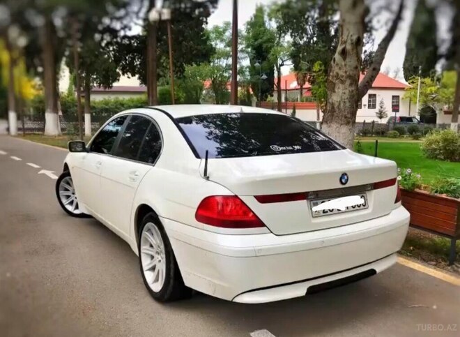 BMW 745 2002, 300,000 km - 4.4 l - Ağstafa
