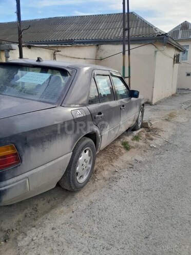 Mercedes E 230 1986, 500,000 km - 2.3 l - Bakı