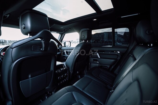 Land Rover Defender 2021, 28,000 km - 2.0 l - Bakı