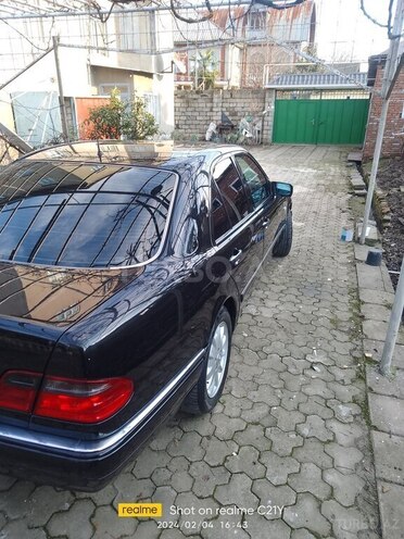 Mercedes E 200 1997, 310,000 km - 2.0 l - Lənkəran
