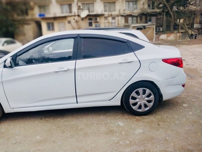 Hyundai Accent 2011, 156,000 km - 1.6 l - Bakı
