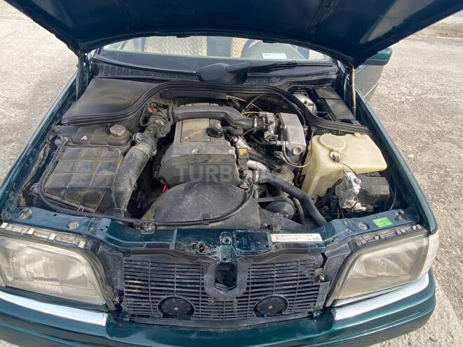 Mercedes C 220 1995, 352,000 km - 2.2 l - Bakı