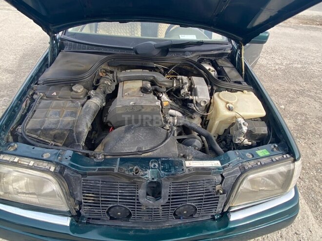 Mercedes C 220 1995, 352,000 km - 2.2 l - Bakı