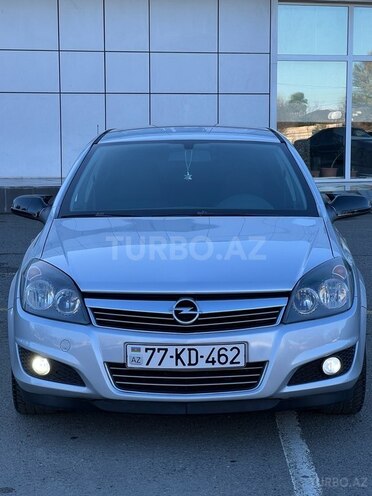 Opel Astra 2008, 242,000 km - 1.4 l - Qazax