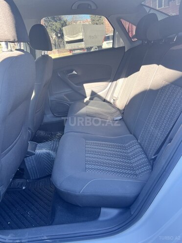 Volkswagen Polo 2019, 141,000 km - 1.6 l - Bakı
