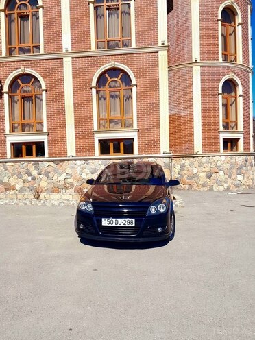 Opel Astra 2005, 255,000 km - 1.4 l - Qusar