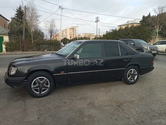 Mercedes E 200 1993, 278,000 km - 2.0 l - Bakı