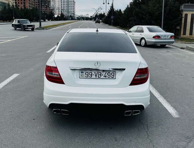 Mercedes C 250 2013, 135,000 km - 1.8 л - Bakı