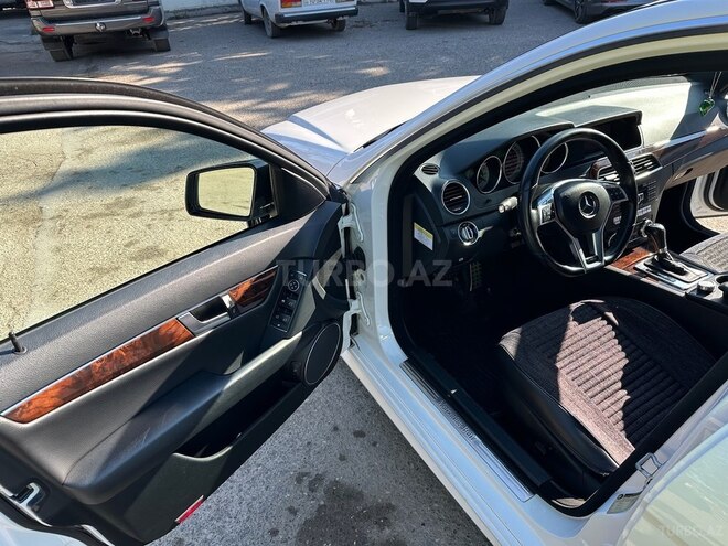 Mercedes C 250 2013, 135,000 km - 1.8 л - Bakı