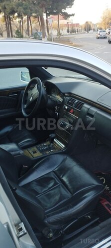 Mercedes E 320 1995, 370,000 km - 3.2 l - Sumqayıt
